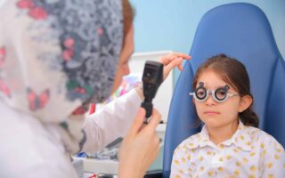 جراحة عيون الأطفال جدة