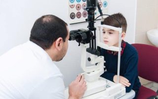 انحراف العين البسيط عند الأطفال