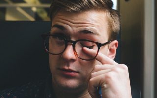 رفة العين وكل ما تود معرفته عن رفرفة العين