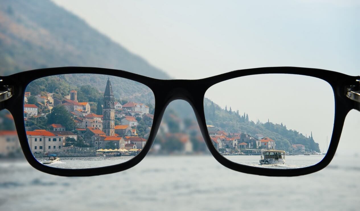 هل قصر النظر يسبب العمى