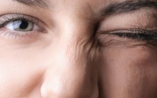 أسباب زغللة العين وكل ما يتعلق بها