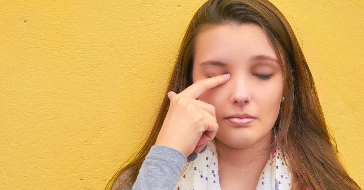 كمادات العين الدافئة .. كل ما تود معرفته