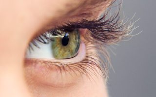 فوائد فيمتو ليزك وإيجابياته على نظرك