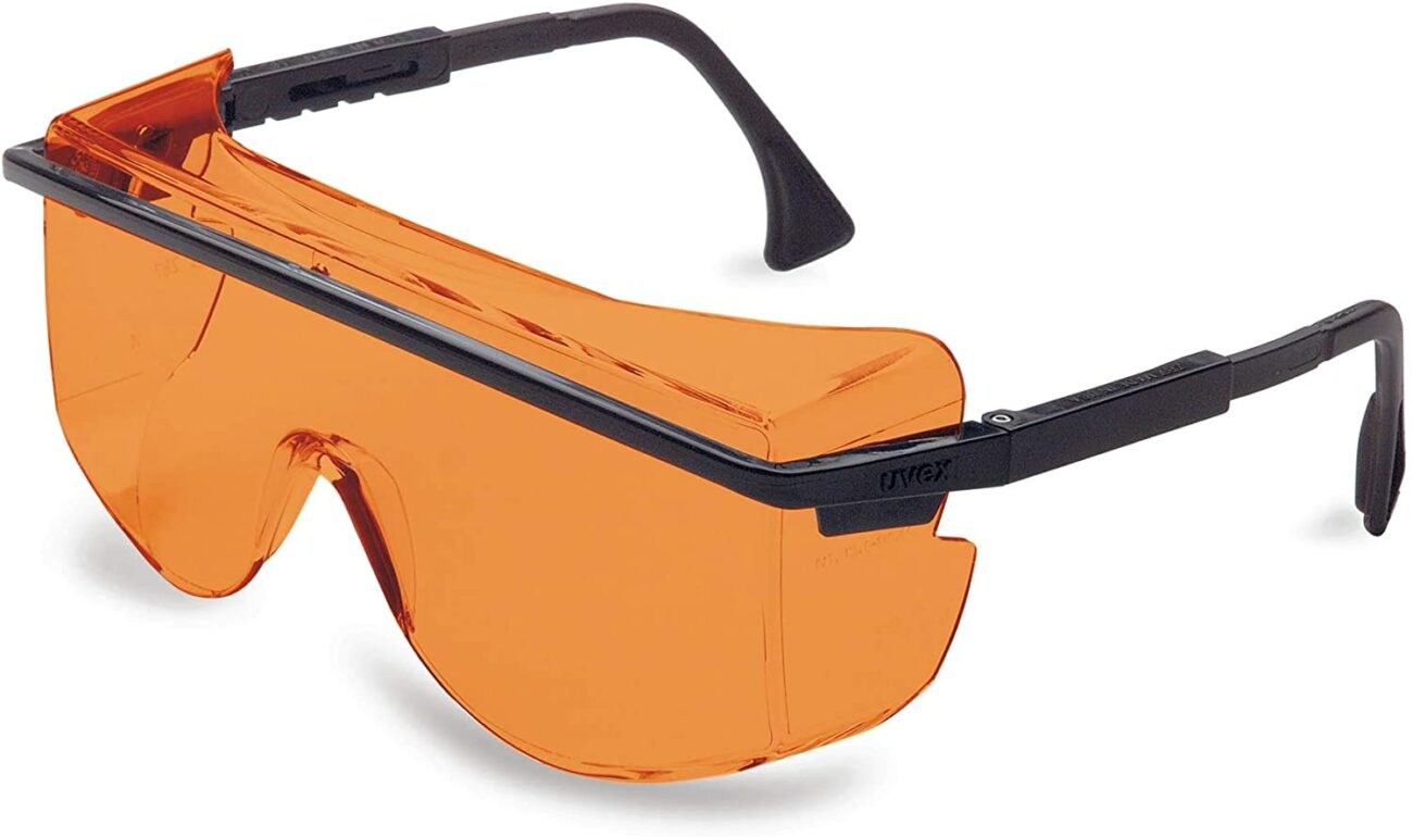 فائدة نظارة حماية من الكمبيوتر وهل هي ضرورية لك!