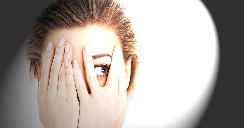 جراحة تجميل العين