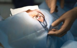 ما هي عملية الليزك؟