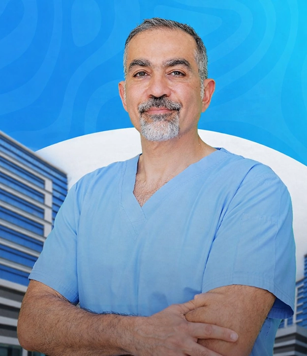 الدكتور محمد حنتيرة - طبيب عيون متخصص في جدة